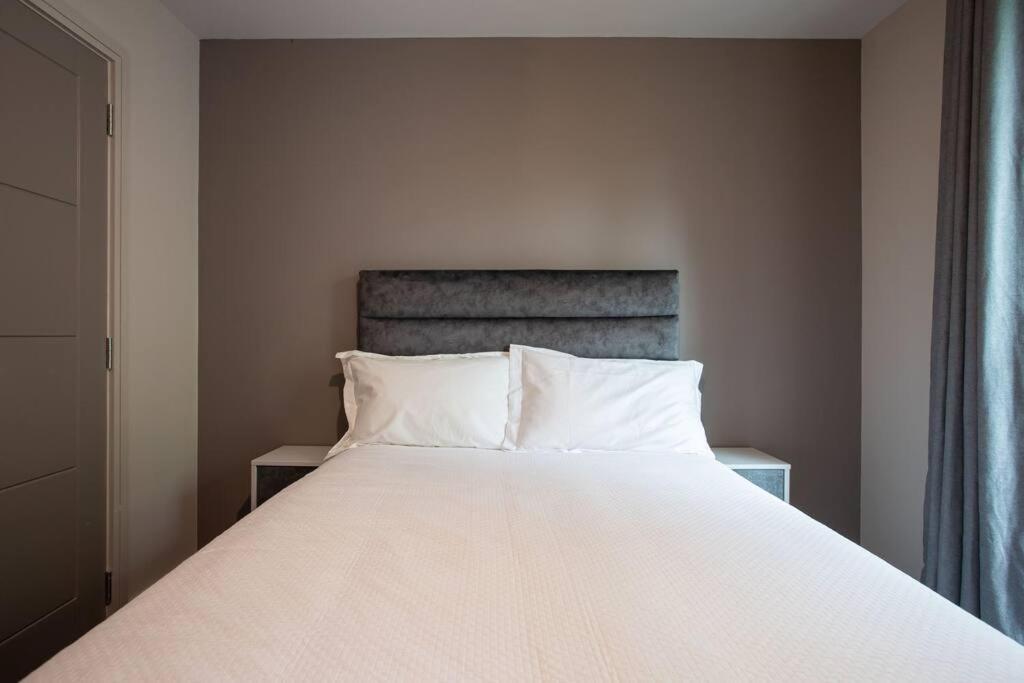 Modern 2Br With Balcony Next To The City Airport Bhd - Free Parking Belfast Exterior foto